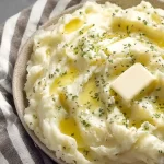 Instant Pot Garlic Mashed Potatoes - Creamy and Flavorful