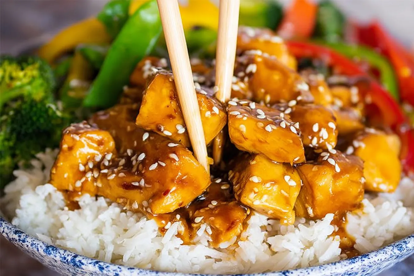 Healthy Teriyaki Chicken Bowl with Homemade Sauce
