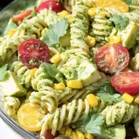 Avocado Pasta Salad: A Colorful and Creamy Dish