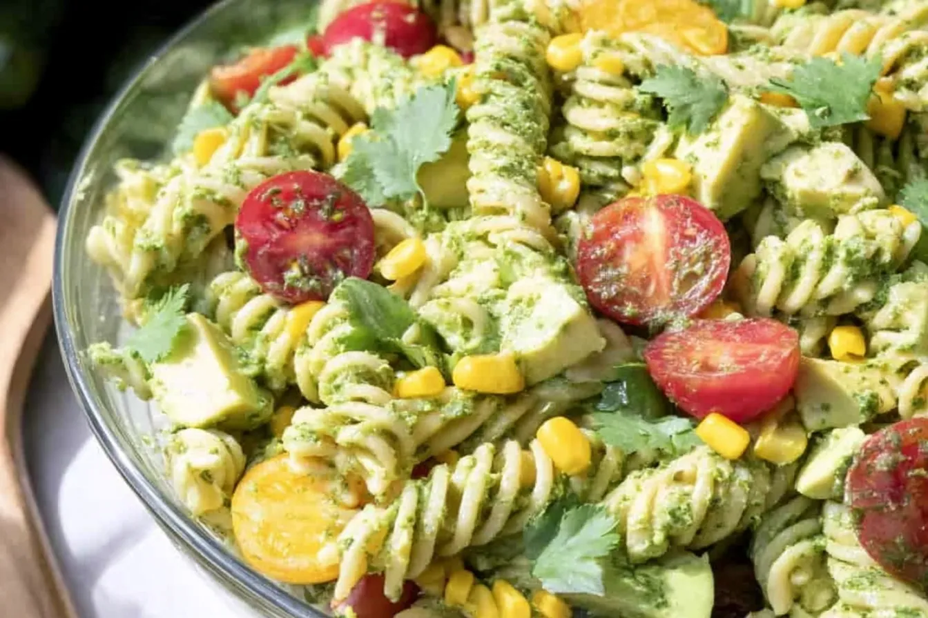 Avocado Pasta Salad: A Colorful and Creamy Dish