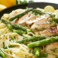 Delicious Chicken Asparagus Alfredo Pasta Dish Ready to Serve