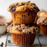 Banana Muffins with Chocolate Chip Streusel Topping That Delight Delicious Banana Muffins with Chocolate Chip Streusel Topping