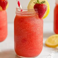 Frozen Strawberry Lemonade: A Refreshing Summer Delight Delicious Frozen Strawberry Lemonade in a Glass